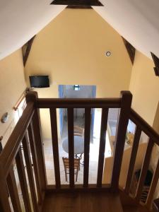 TV a/nebo společenská místnost v ubytování Logis de Poëllier + 18 fotografií