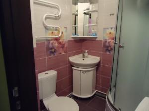 Ein Badezimmer in der Unterkunft Апартаменты на Осипенко