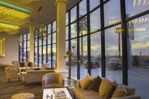 Posezení v ubytování Sky Tower Hotel