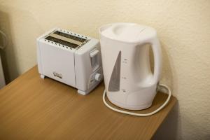 Coffee and tea making facilities at Riverside City