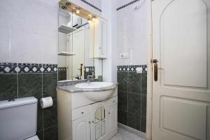 Kúpeľňa v ubytovaní CH Villa Sola Ciudad Quesada
