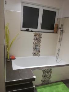 A bathroom at Ferienhaus Hubertus Tirol 1-8 Personen