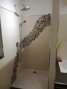 A bathroom at Ferienhaus Hubertus Tirol 1-8 Personen
