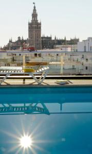 Bazén v ubytování Hotel Don Paco nebo v jeho okolí