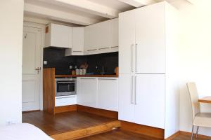 Kuchyň nebo kuchyňský kout v ubytování Amsterdam Jewel Canal Apartments