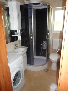 Ein Badezimmer in der Unterkunft Apartments Marija