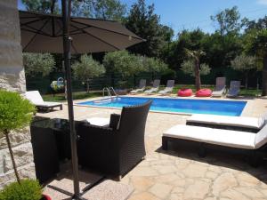 Bazén v ubytování Holiday Home Villa Ivan nebo v jeho okolí