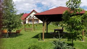 Ogród w obiekcie Pokoje Gościnne Pod Wysotą