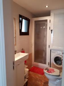 Ein Badezimmer in der Unterkunft apartamento MAKTUB