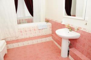 Ein Badezimmer in der Unterkunft Hotel Goncharov