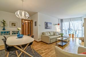 Posedenie v ubytovaní Apartamento&piscina cerca de Barcelona