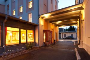 Budynek, w którym mieści się hotel
