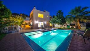 Bazén v ubytovaní Meliades Villas alebo v jeho blízkosti