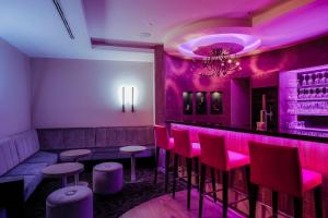 Lounge nebo bar v ubytování Hotel Burgblick