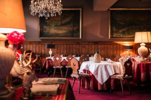 Restorāns vai citas vietas, kur ieturēt maltīti, naktsmītnē Hôtel des Deux Clefs