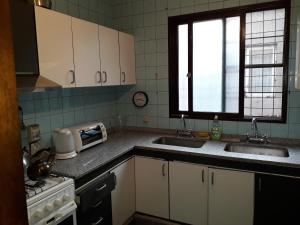 Köök või kööginurk majutusasutuses Departamento en Ciudad Mendoza