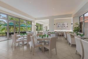 Restoran või mõni muu söögikoht majutusasutuses Pico Sands Hotel