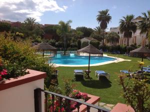 Bazén v ubytování Marbella Elviria nebo v jeho okolí