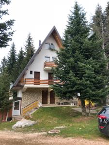 Το κτήριο όπου στεγάζεται  το διαμέρισμα