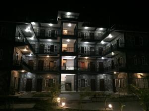 Edificio en el que se encuentra el hostal o pensión