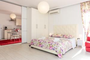 Postel nebo postele na pokoji v ubytování Apartments & rooms DDD2