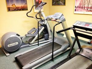 Spordikeskus ja/või sportimisvõimalused majutusasutuses Coast Wenatchee Center Hotel