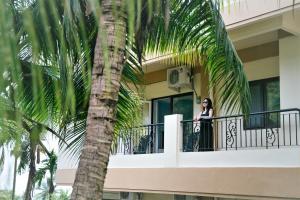 Rõdu või terrass majutusasutuses Saipan Emerald Villa
