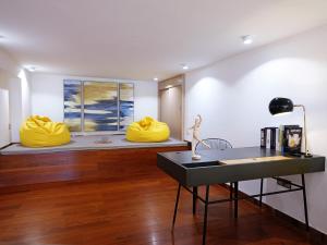 Khu vực ghế ngồi tại Royal Star Apartment(Guangzhou Central City Branch)