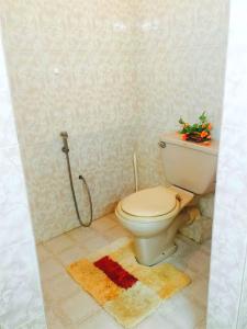 Ένα μπάνιο στο Chaya Villa Guest House