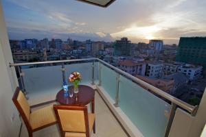 Balkoni atau teres di Tanzanite Executive Suites