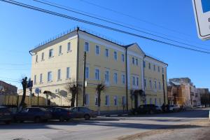 a large white building on the side of a street at Priokskaya Hotel in Ryazan