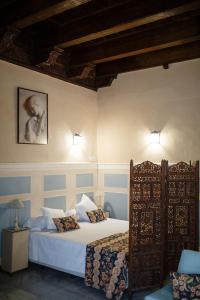 Gallery image of Suites Machado in Seville