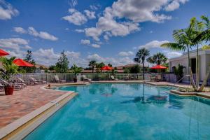 Bazén v ubytování Fort Myers Luxury Vacation Condo nebo v jeho okolí