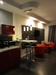 Köök või kööginurk majutusasutuses Apartament Onyx