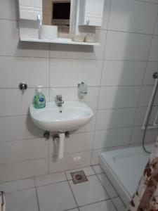 Ένα μπάνιο στο Hostel Corner 021