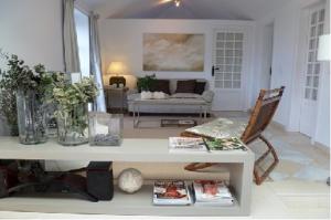 Część wypoczynkowa w obiekcie Exclusiva Villa con Piscina Privada, Villa Juandana
