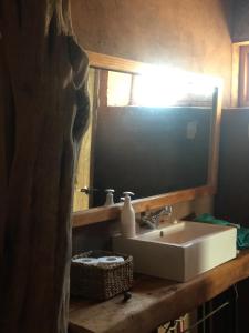 Vernacular Lodge tesisinde bir banyo