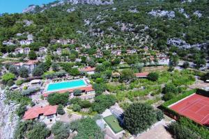 Bazén v ubytování Dionysos Village Hotel Marmaris nebo v jeho okolí