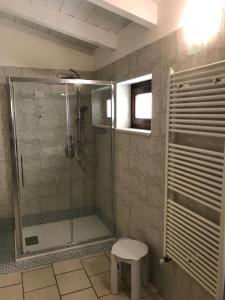 Koupelna v ubytování Relais Masseria Serritella