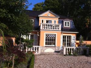 ベルリンにあるYacht- , und Reisemobilhafen "Historisches Fährhaus" Wendenschlossのギャラリーの写真