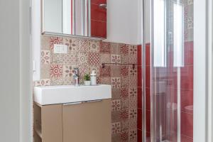 Ванная комната в Emma & Olga Apartments -In the city Centre- +29 фотографий