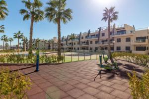 Vonkajšia záhrada v ubytovaní Playa Elisa Bay - Mil Palmeras