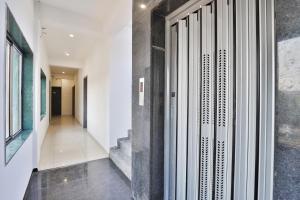 拉杰果德Nova Hotel New Crossroad的相册照片