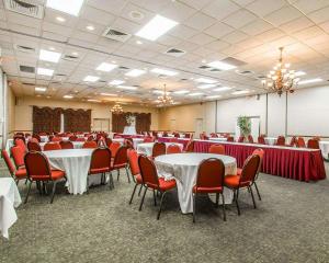 Foto dalla galleria di Clarion Inn & Suites Dothan South a Dothan