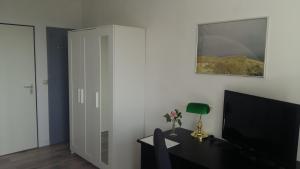TV a/nebo společenská místnost v ubytování Zum Rebhang Bed & Breakfast