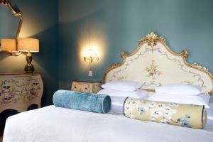 Posteľ alebo postele v izbe v ubytovaní Das REGINA Boutiquehotel