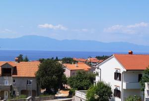 Vue générale sur la mer ou vue sur la mer prise depuis l'appartement