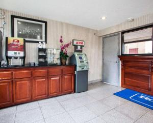 Rodeway Inn的证书、奖牌、标识或其他文件