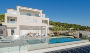 Fotografia z galérie ubytovania Luxury Villa Carpe Diem Paradise v Rogoznici