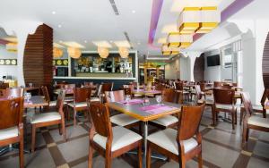 Restaurace v ubytování Aiyara Grand Hotel